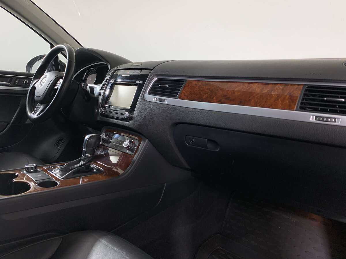 Купить Volkswagen Touareg с пробегом. Фото: #11