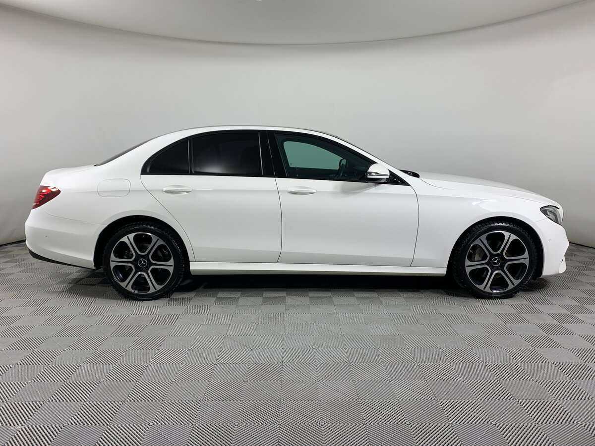 Купить Mercedes-Benz E-Класс с пробегом. Фото: #3