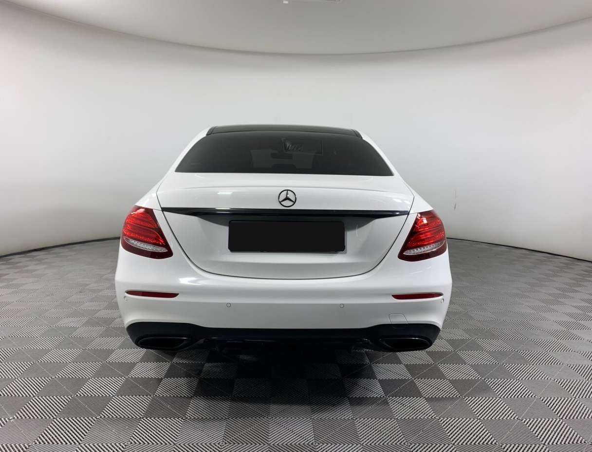 Купить Mercedes-Benz E-Класс с пробегом. Фото: #5