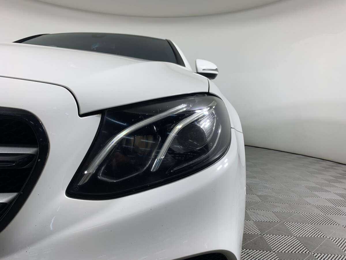 Купить Mercedes-Benz E-Класс с пробегом. Фото: #9