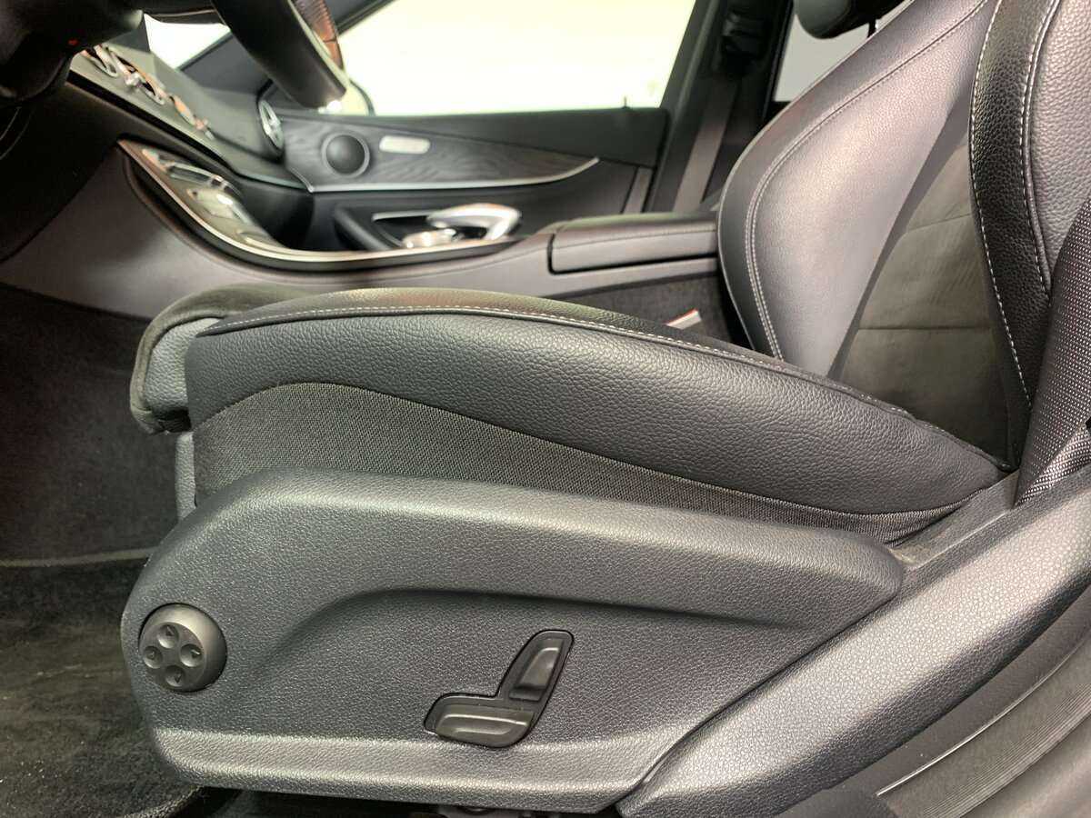 Купить Mercedes-Benz E-Класс с пробегом. Фото: #18