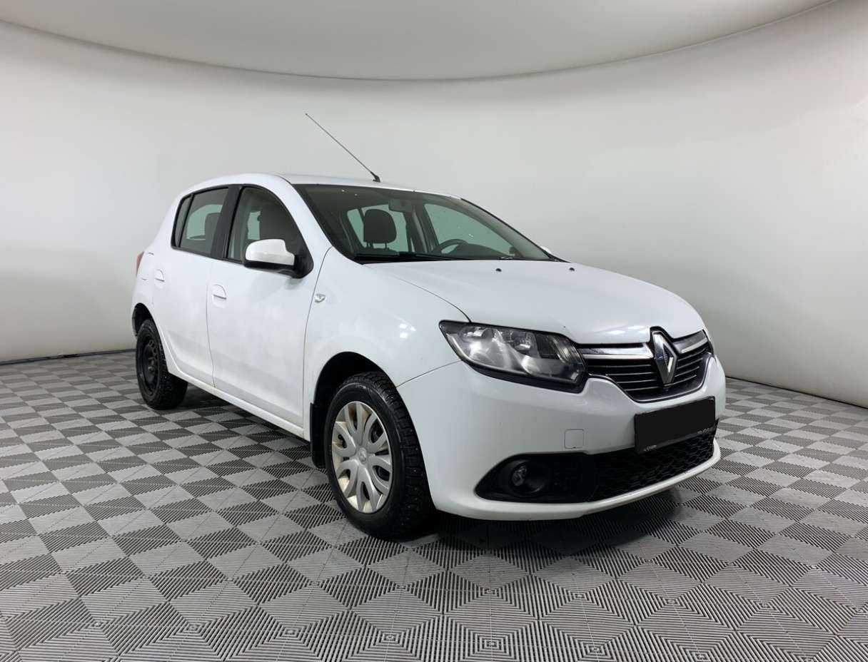 Купить Renault Sandero с пробегом. Фото: #2