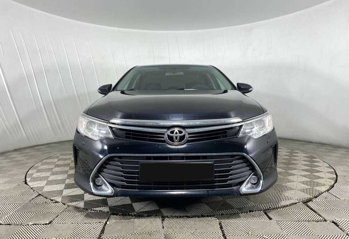 Купить Toyota Camry с пробегом. Фото: #1