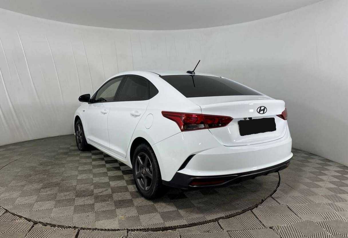 Купить Hyundai Solaris с пробегом. Фото: #6