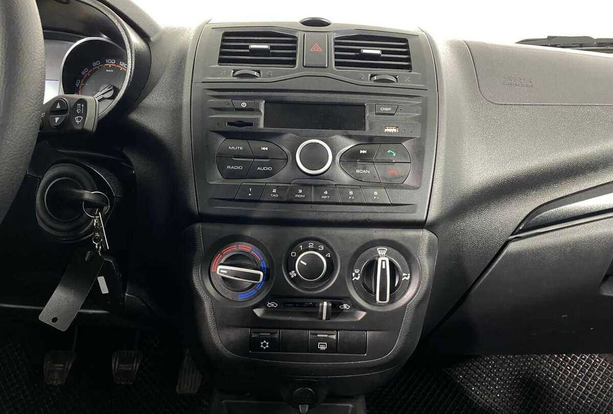 Купить Lada (ВАЗ) Granta с пробегом. Фото: #11