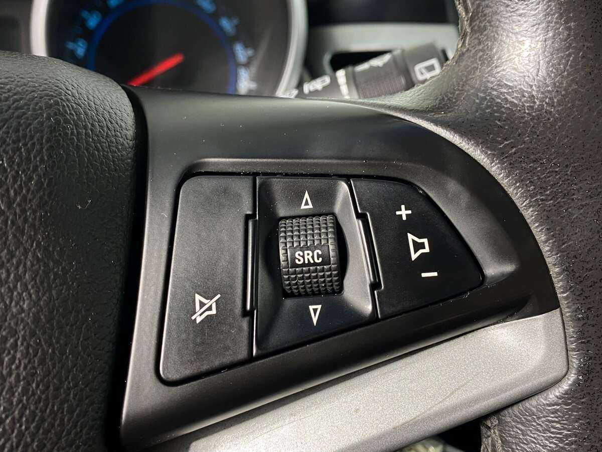 Купить Chevrolet Cruze с пробегом. Фото: #9