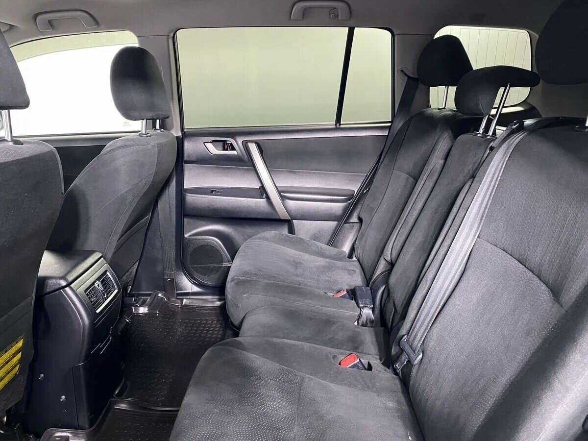 Купить Toyota Highlander с пробегом. Фото: #9