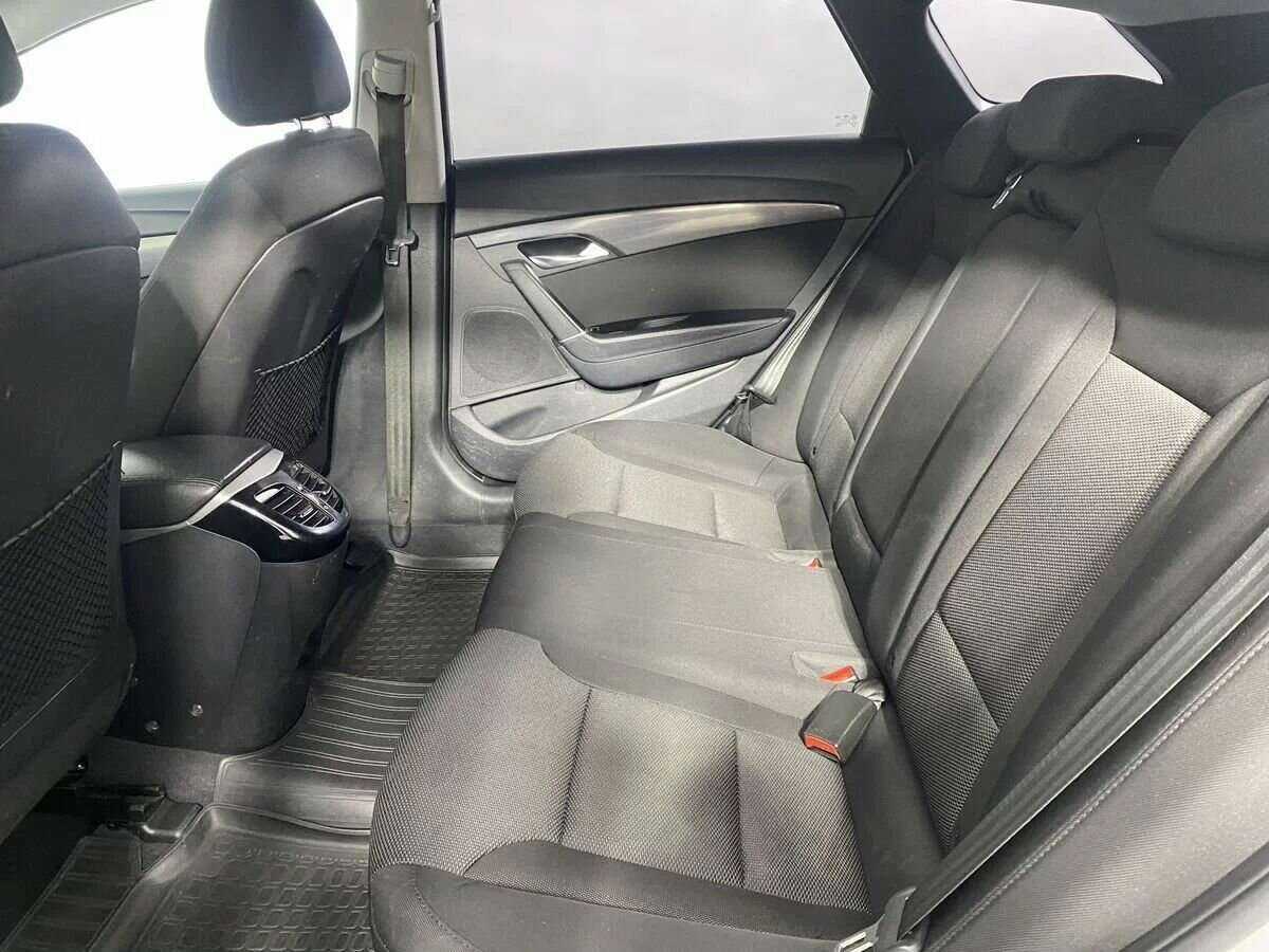Купить Hyundai i40 с пробегом. Фото: #7