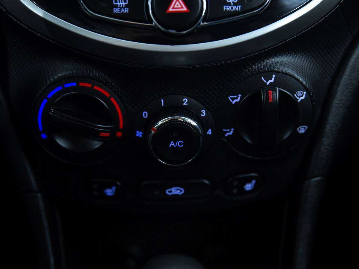 Купить Hyundai Solaris с пробегом. Фото: #15