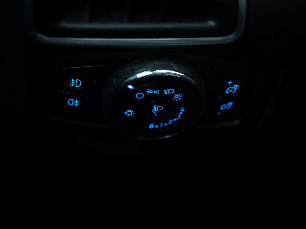 Купить Ford Focus с пробегом. Фото: #12