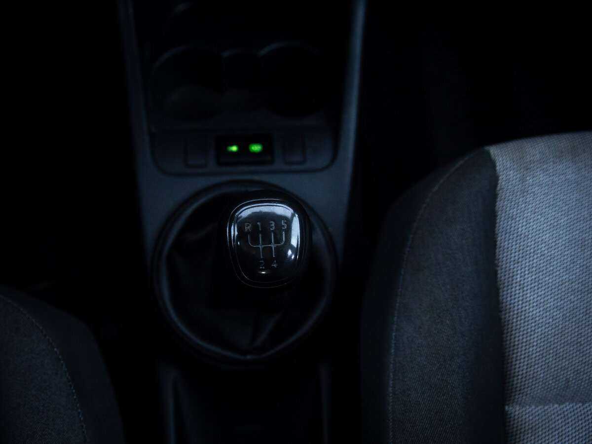 Купить Skoda Fabia с пробегом. Фото: #17