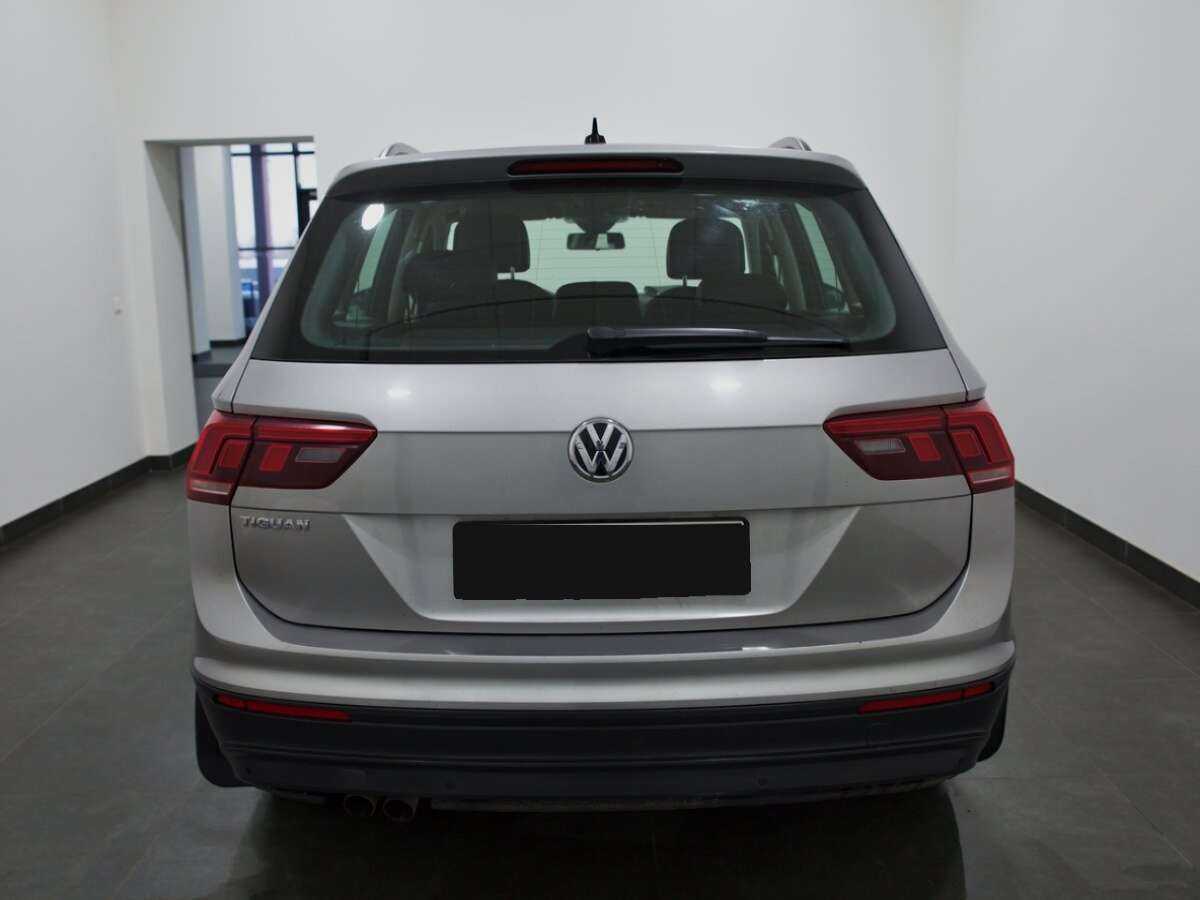 Купить Volkswagen Tiguan с пробегом. Фото: #3