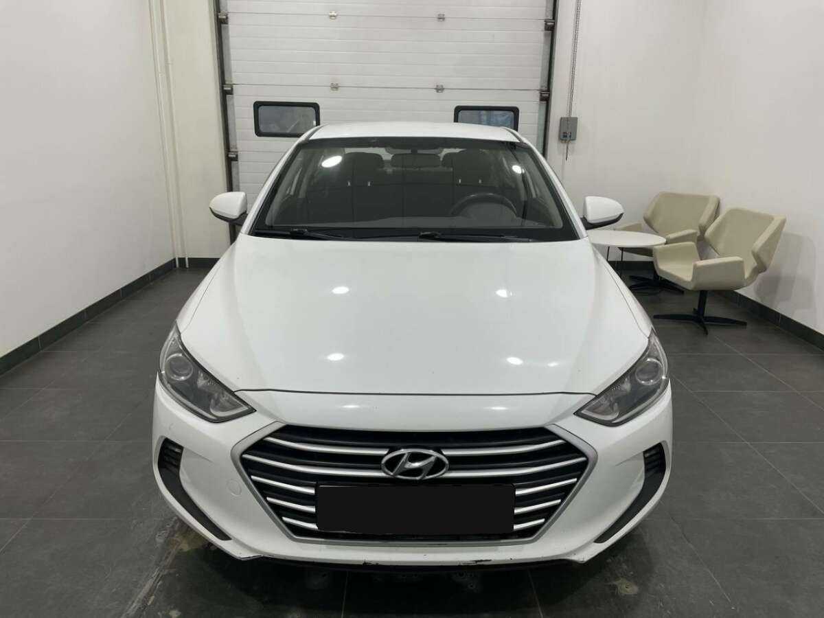 Купить Hyundai Elantra с пробегом. Фото: #1