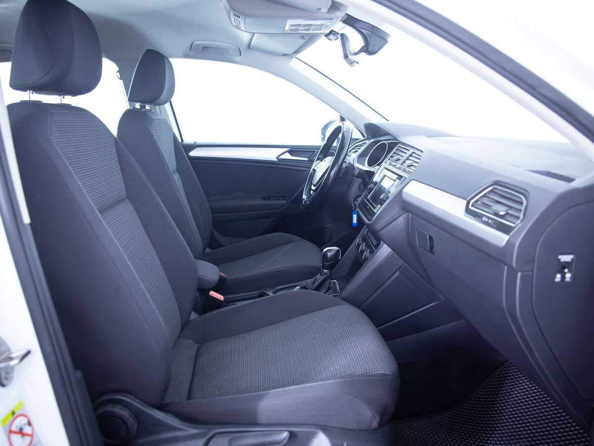 Купить Volkswagen Tiguan с пробегом. Фото: #9