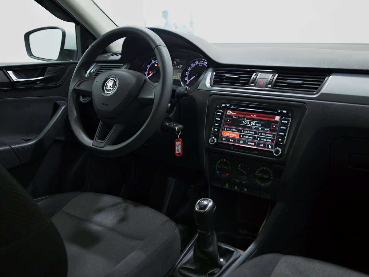 Купить Skoda Rapid с пробегом. Фото: #5