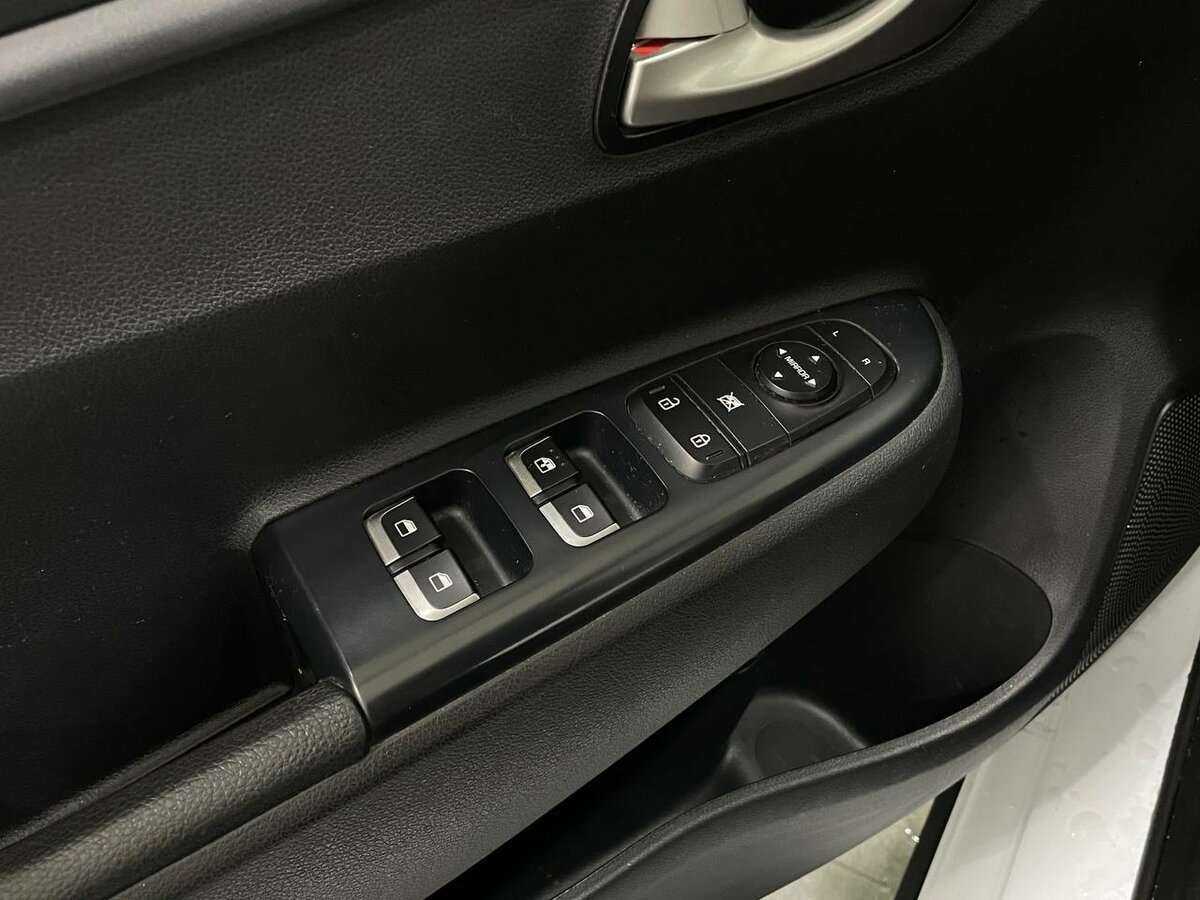 Купить Kia Rio с пробегом. Фото: #6