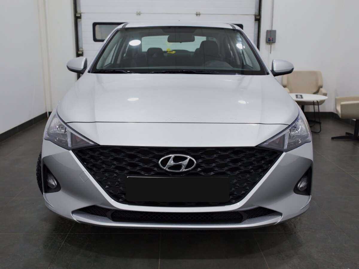 Купить Hyundai Solaris с пробегом. Фото: #1