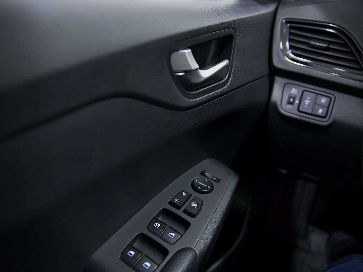 Купить Hyundai Solaris с пробегом. Фото: #7