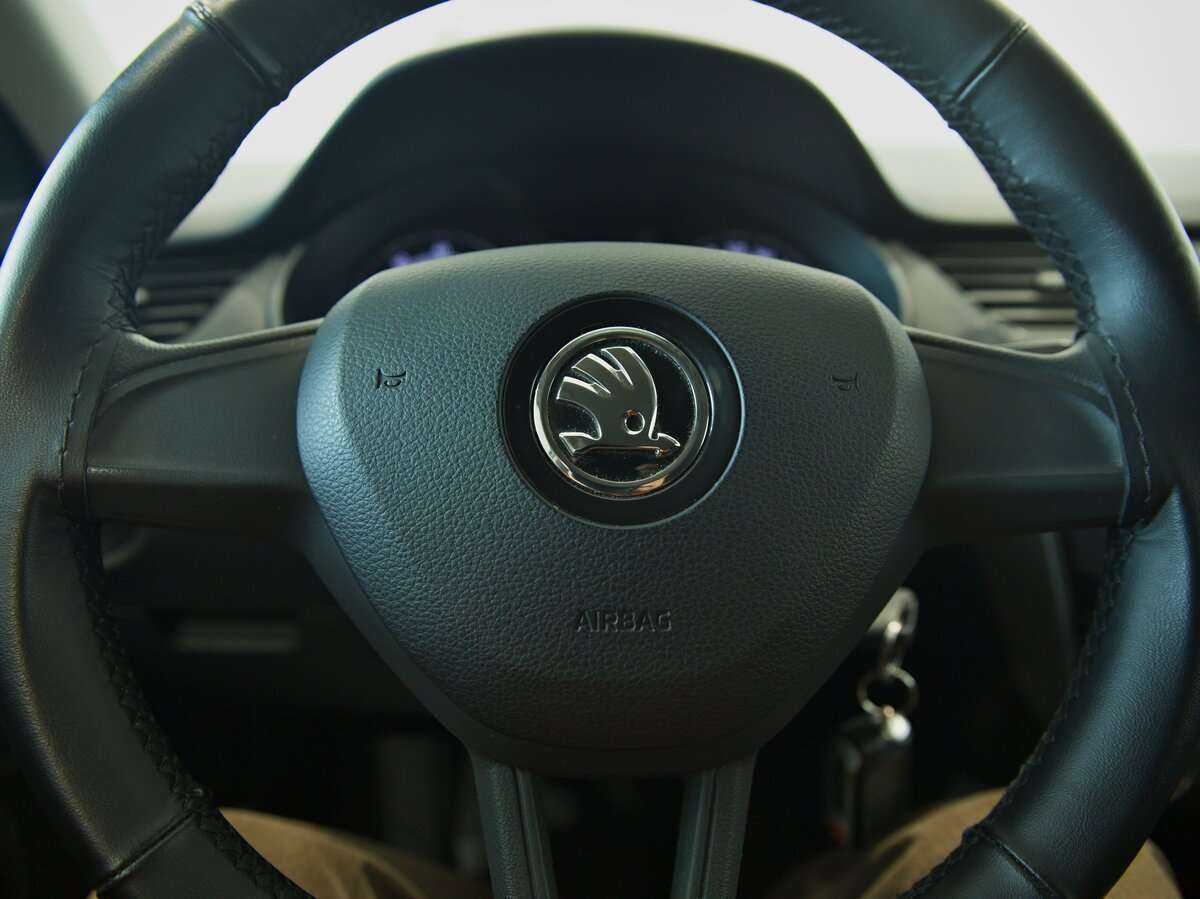 Купить Skoda Octavia с пробегом. Фото: #6