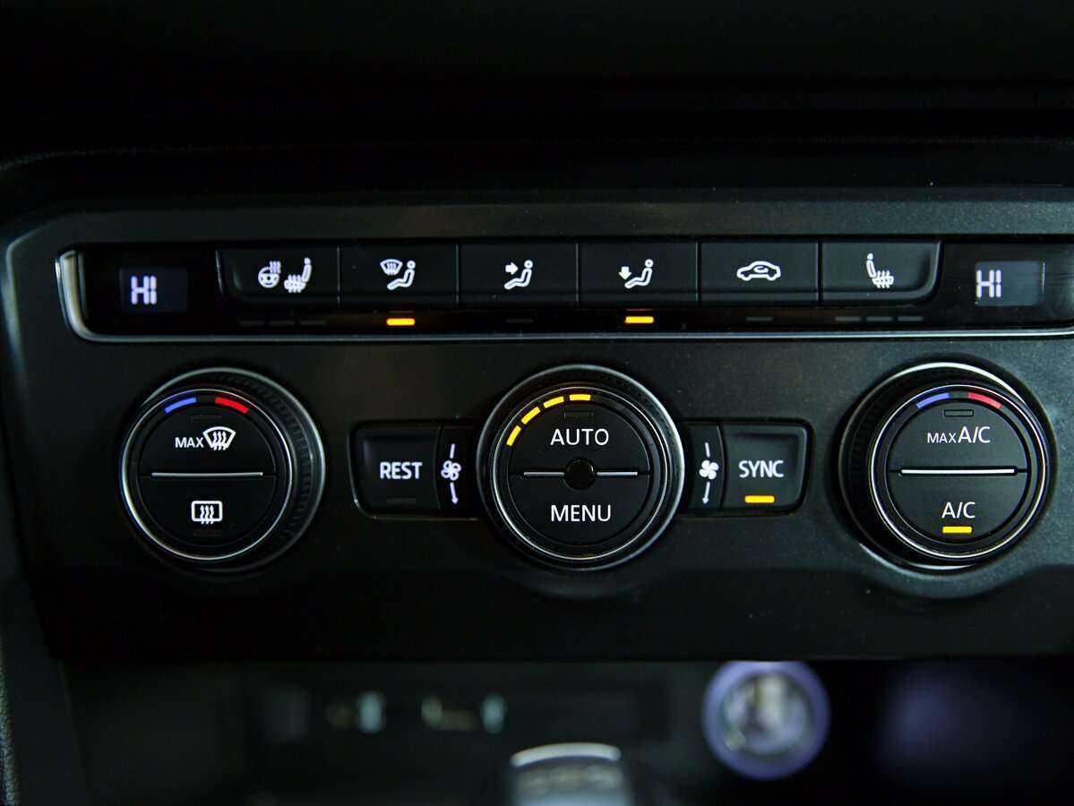 Купить Volkswagen Tiguan с пробегом. Фото: #15