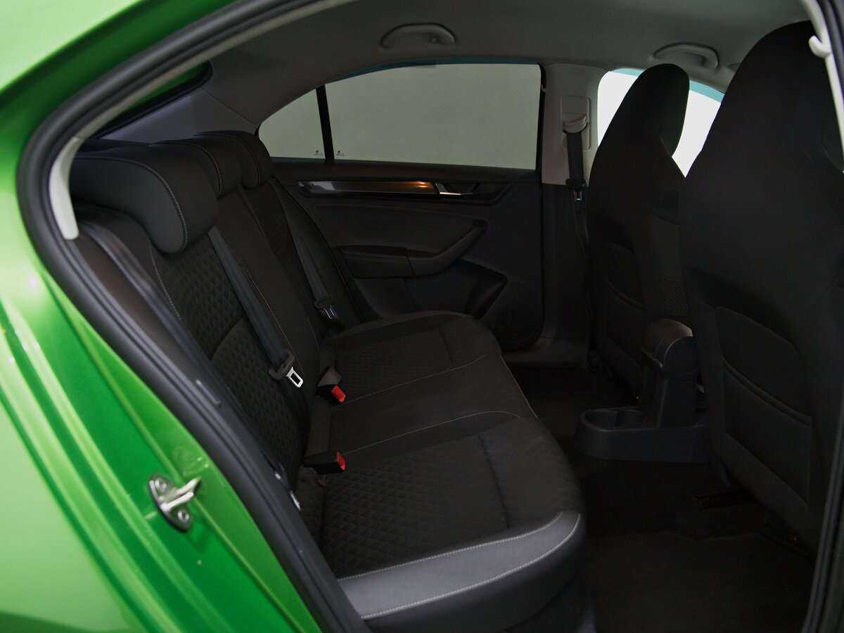 Купить Skoda Rapid с пробегом. Фото: #3