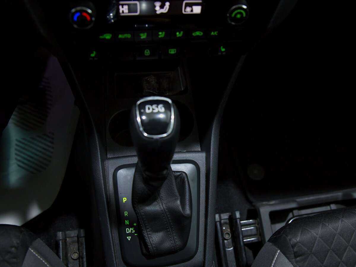 Купить Skoda Rapid с пробегом. Фото: #11