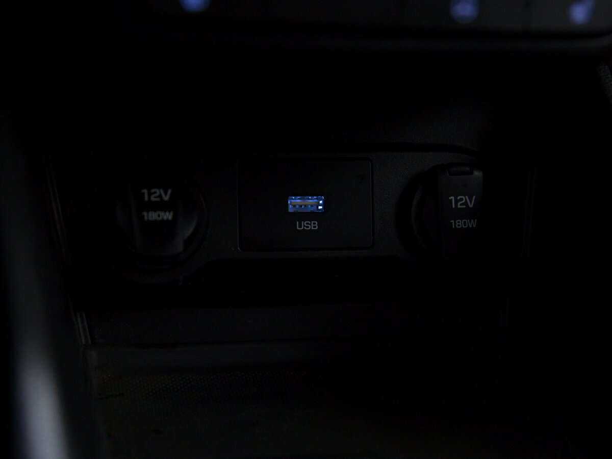 Купить Hyundai Solaris с пробегом. Фото: #11