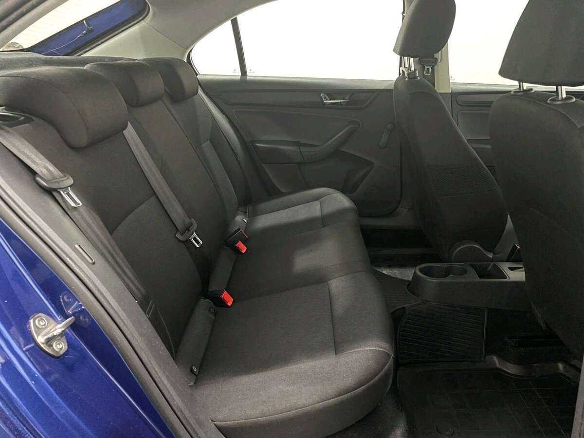 Купить Skoda Rapid с пробегом. Фото: #5