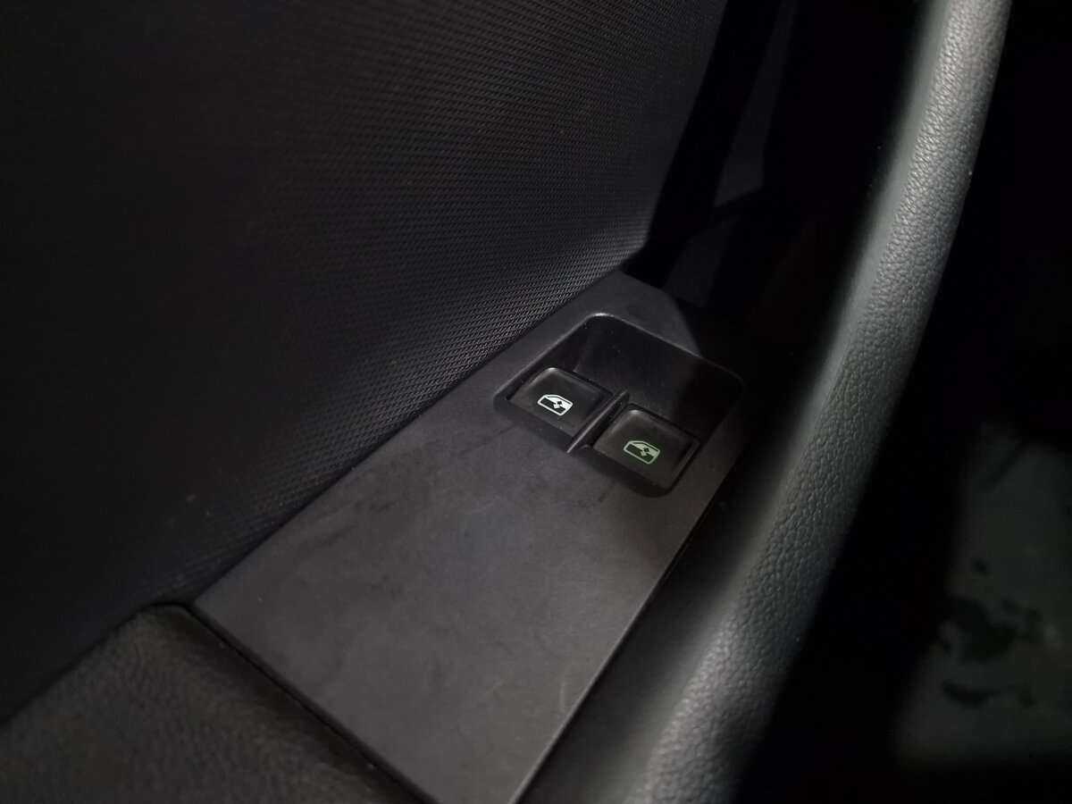 Купить Skoda Rapid с пробегом. Фото: #11