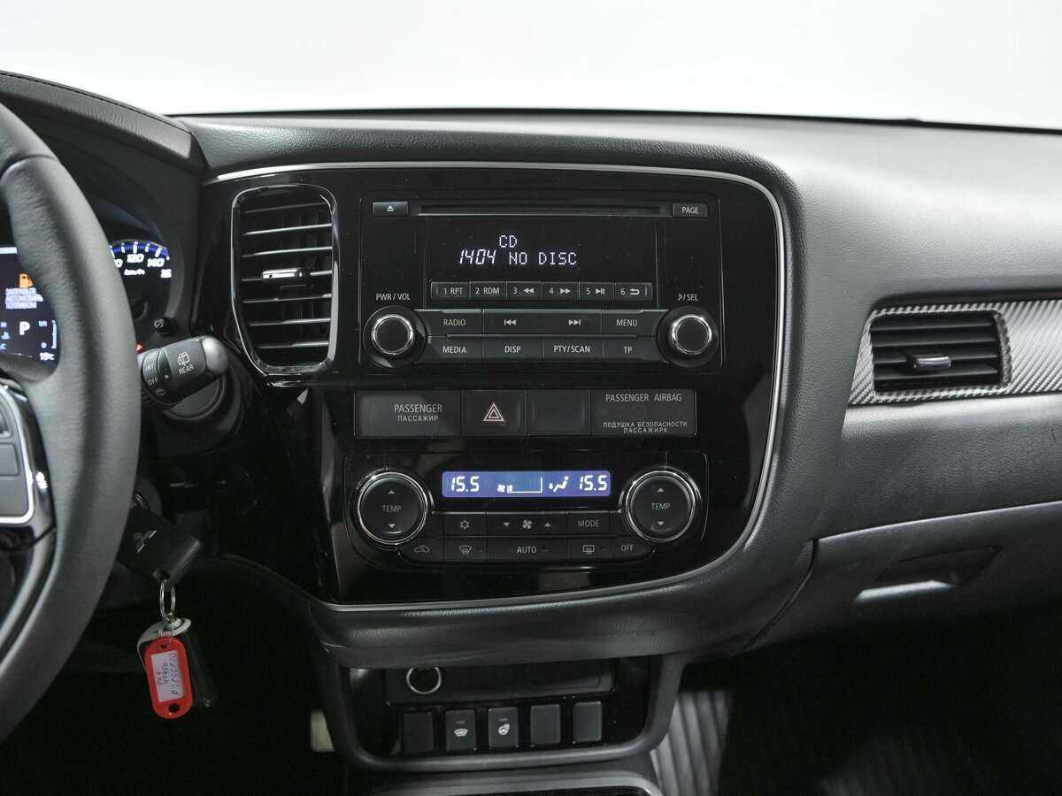 Купить Mitsubishi Outlander с пробегом. Фото: #10