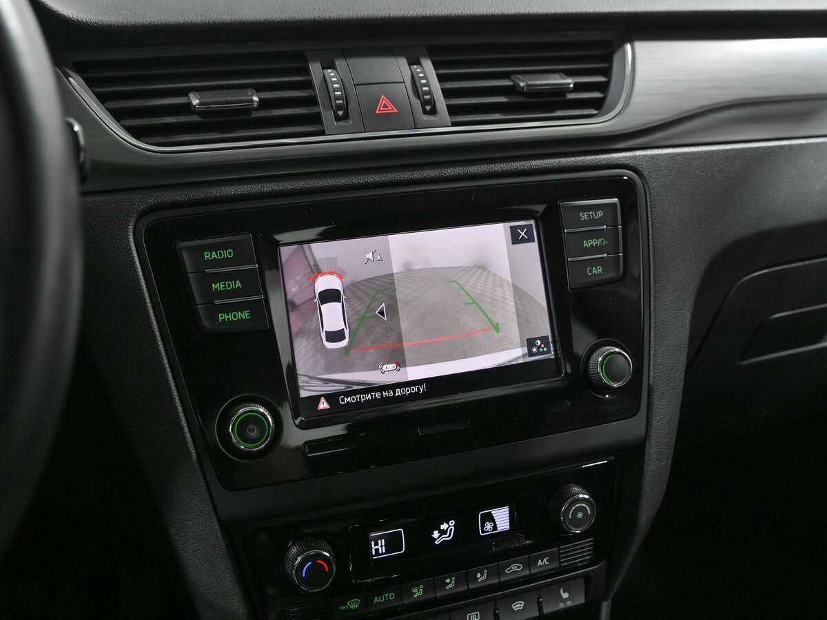 Купить Skoda Rapid с пробегом. Фото: #9