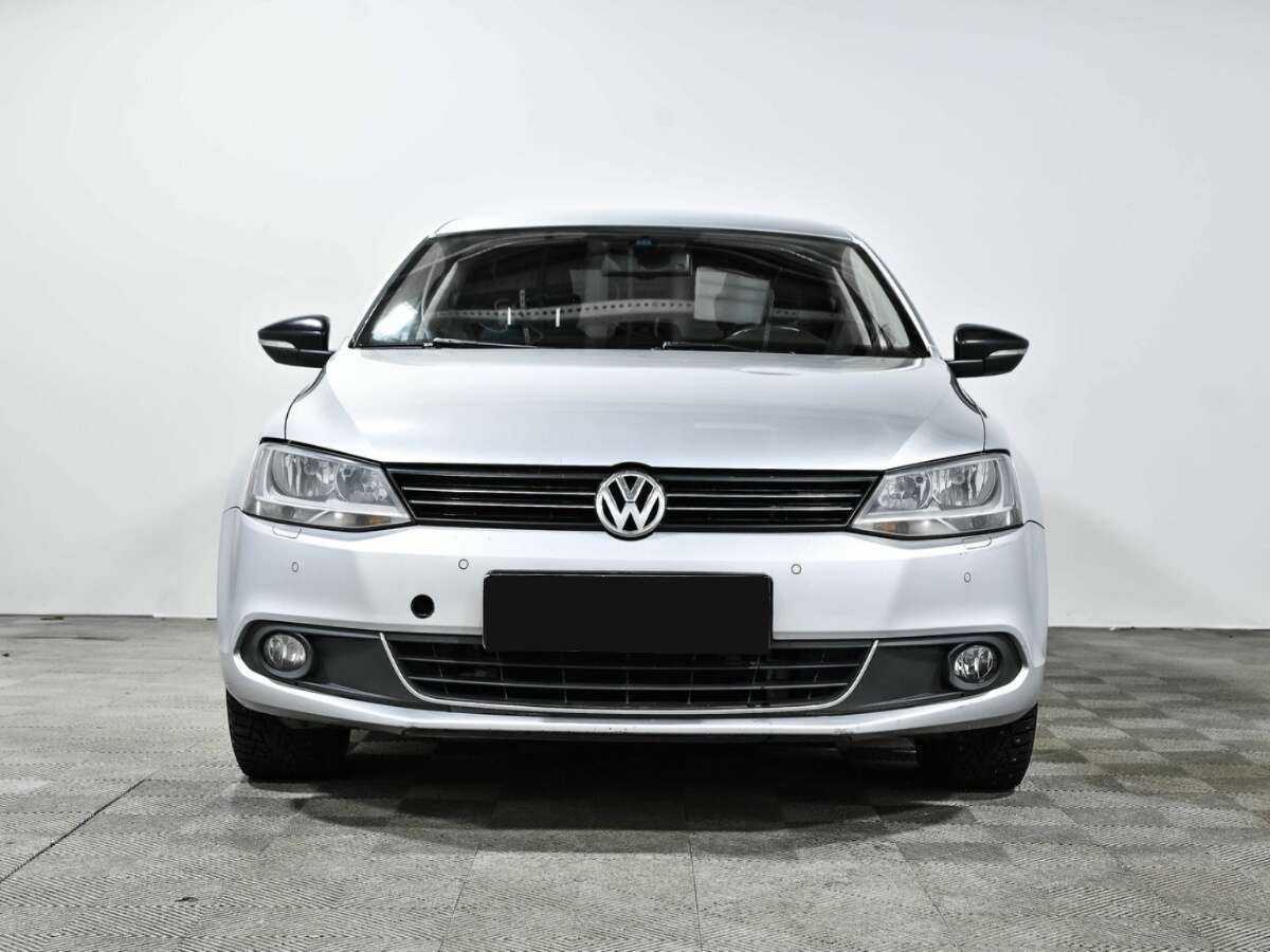 Купить Volkswagen Jetta с пробегом. Фото: #1