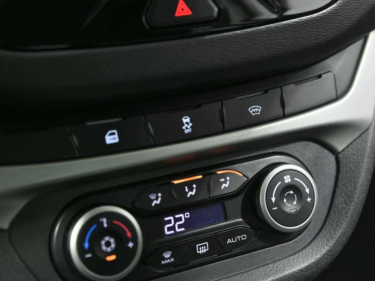 Купить Lada (ВАЗ) Vesta с пробегом. Фото: #7