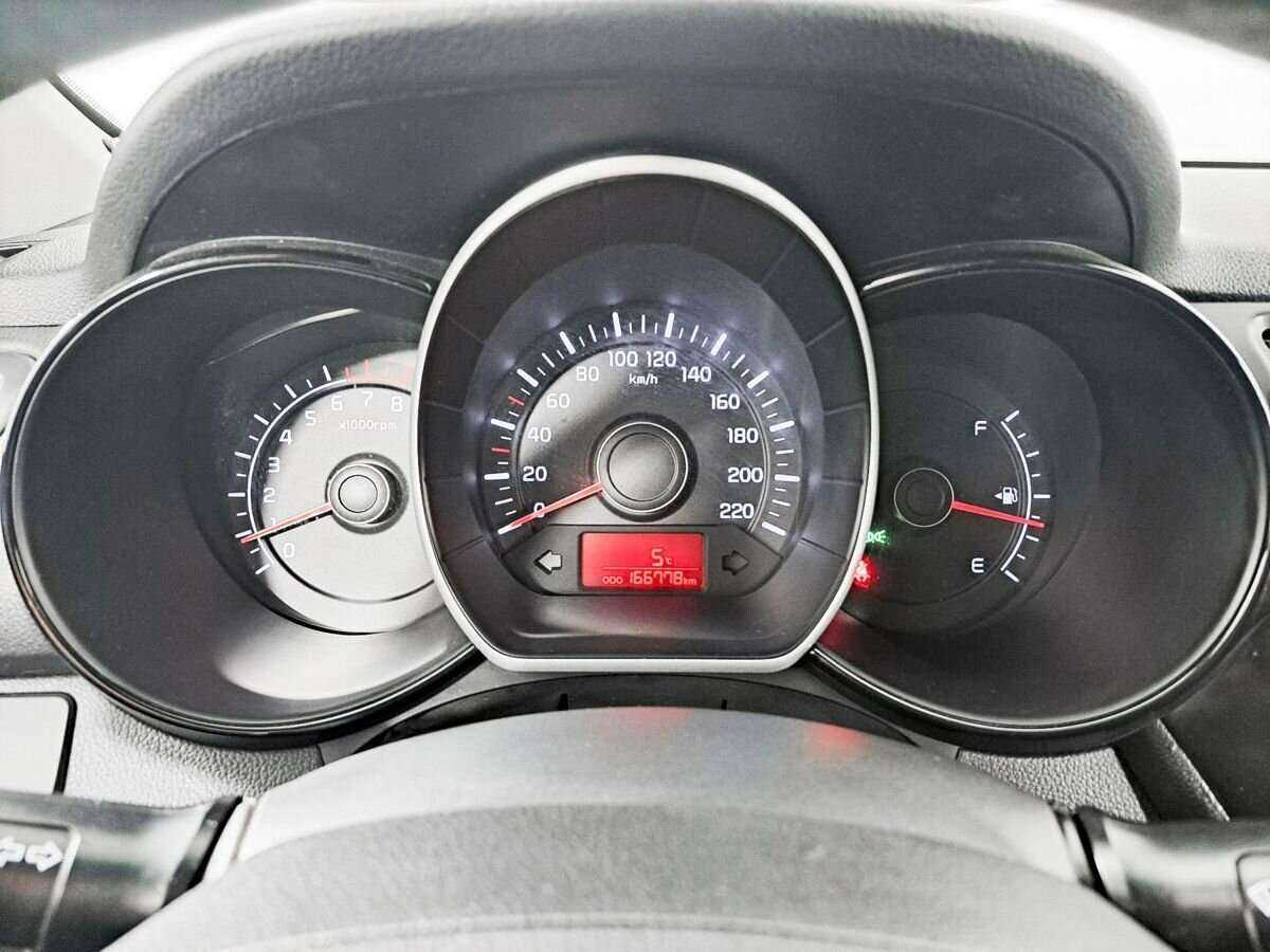 Купить Kia Rio с пробегом. Фото: #10