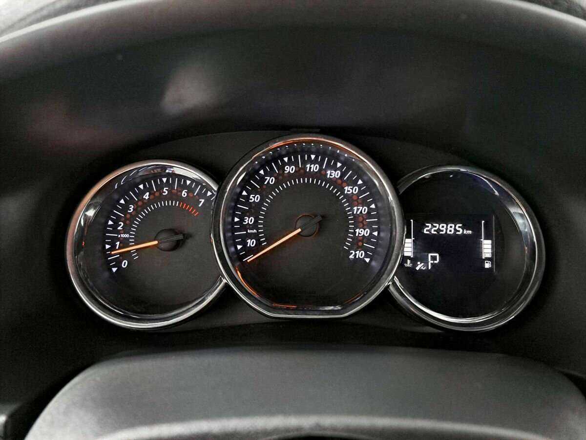 Купить Renault Sandero с пробегом. Фото: #10