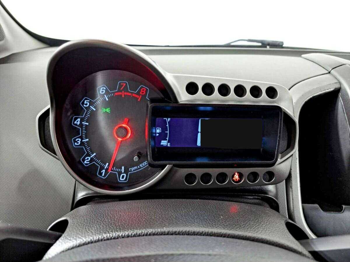Купить Chevrolet Aveo с пробегом. Фото: #10