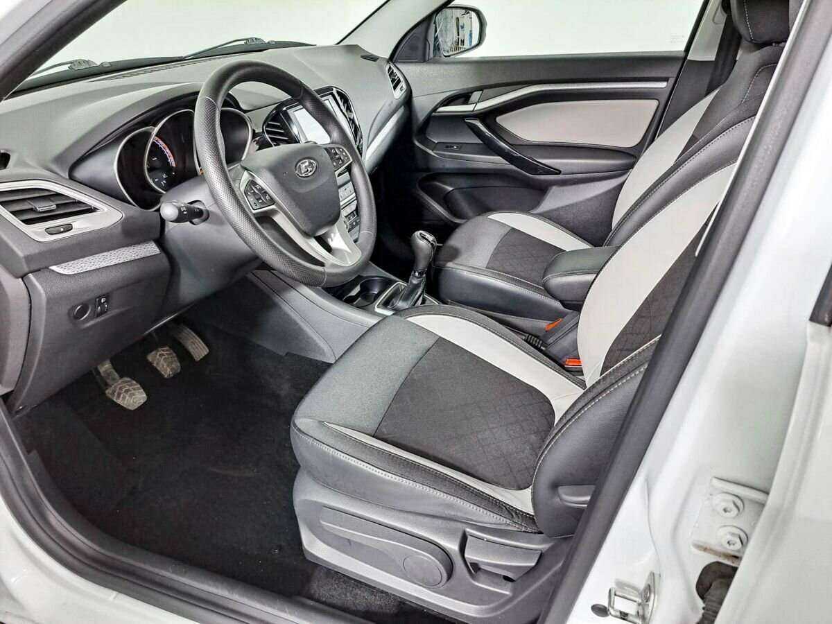 Купить Lada (ВАЗ) Vesta с пробегом. Фото: #13