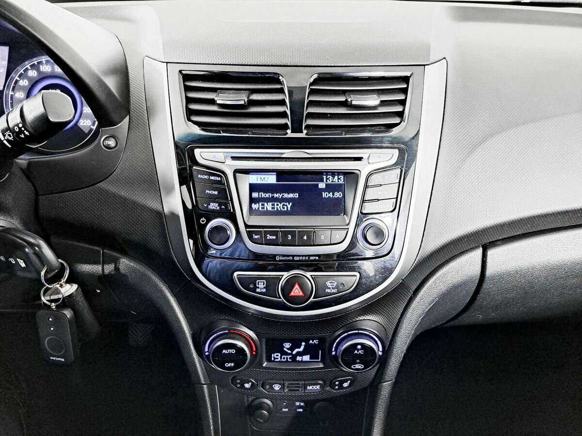 Купить Hyundai Solaris с пробегом. Фото: #12