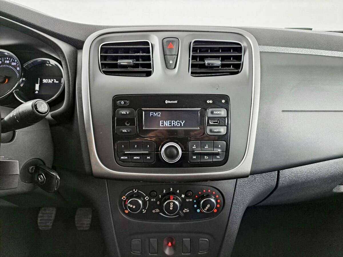 Купить Renault Logan с пробегом. Фото: #12