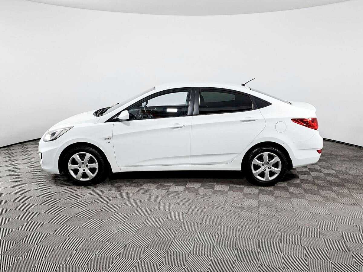 Купить Hyundai Solaris с пробегом. Фото: #7