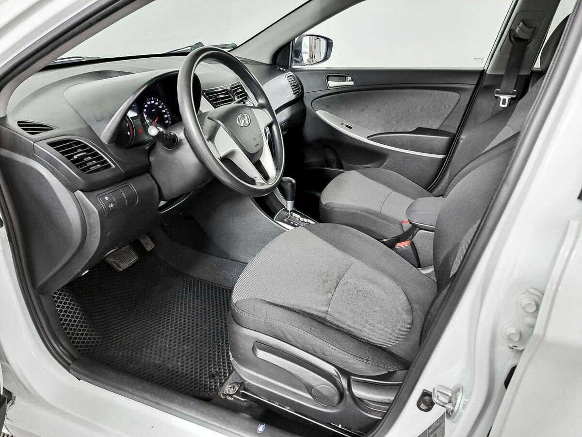 Купить Hyundai Solaris с пробегом. Фото: #15