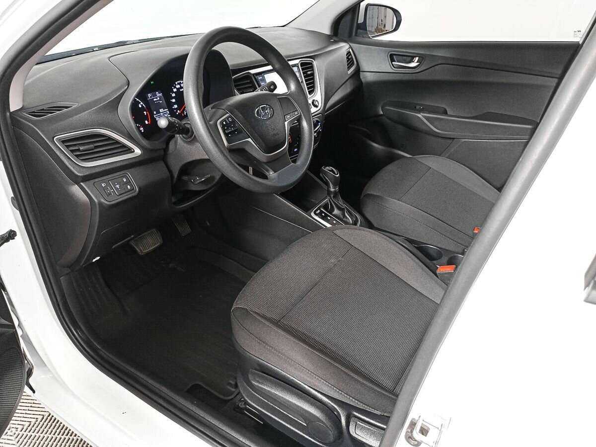 Купить Hyundai Solaris с пробегом. Фото: #13