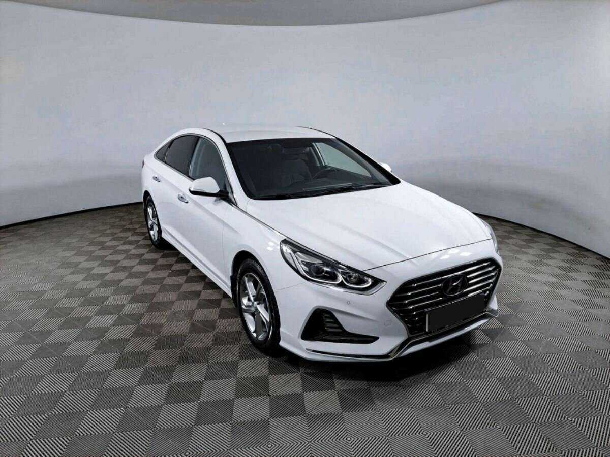 Купить Hyundai Sonata с пробегом. Фото: #2
