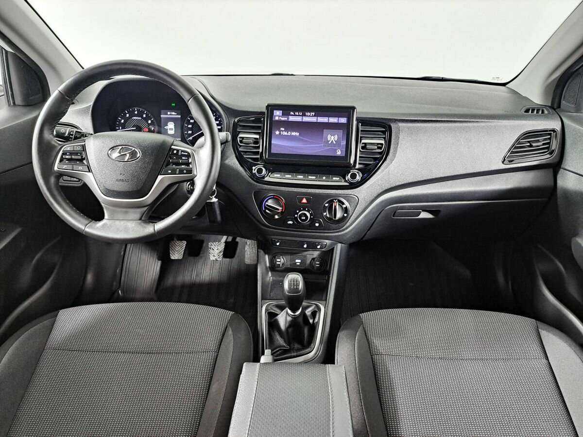 Купить Hyundai Solaris с пробегом. Фото: #12