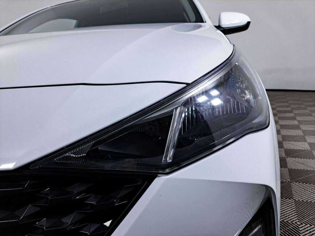 Купить Hyundai Solaris с пробегом. Фото: #15