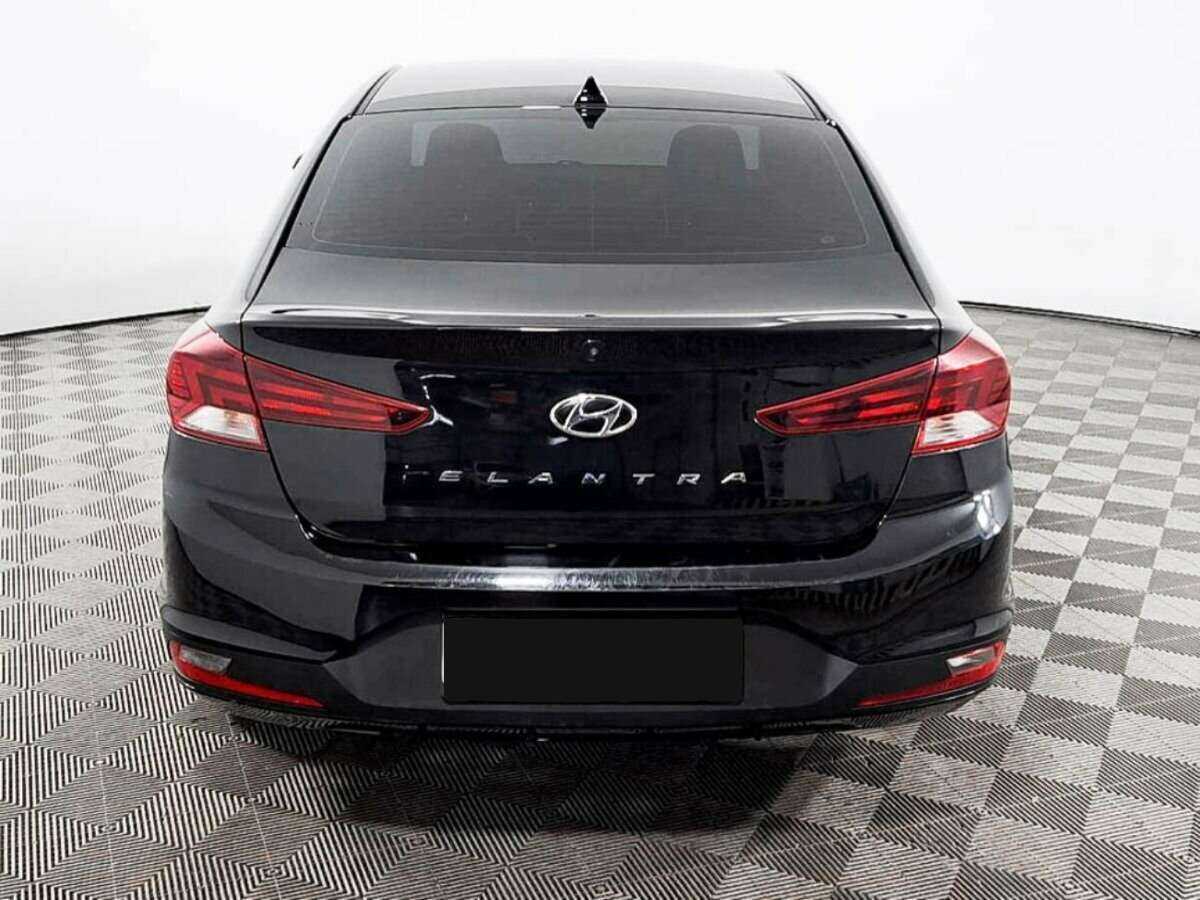 Купить Hyundai Elantra с пробегом. Фото: #4