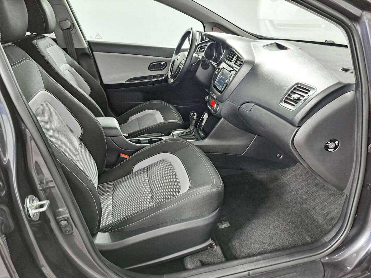 Купить Kia Ceed с пробегом. Фото: #10