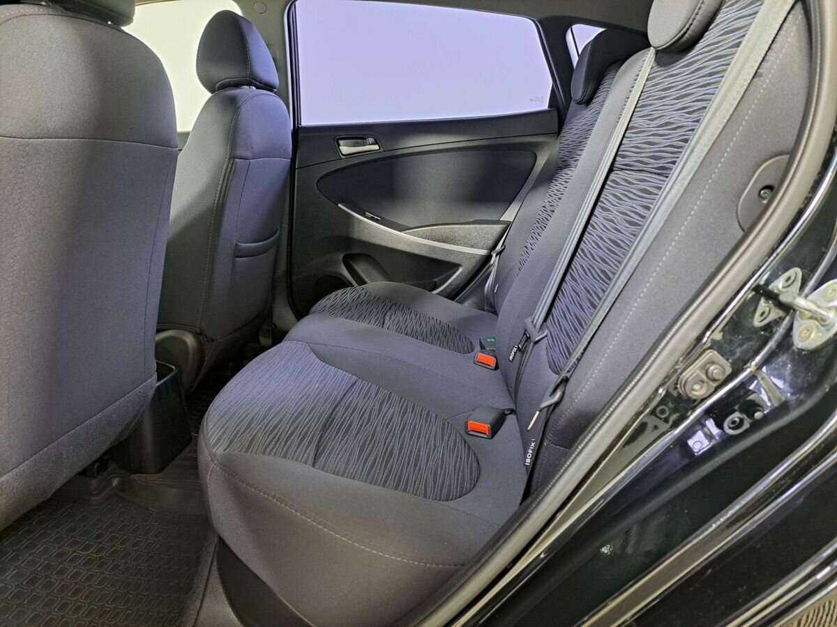 Купить Hyundai Solaris с пробегом. Фото: #9