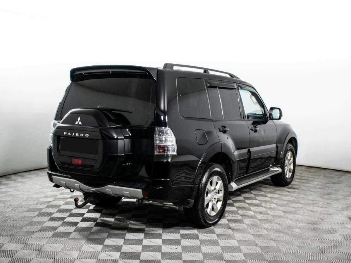 Купить Mitsubishi Pajero с пробегом. Фото: #2