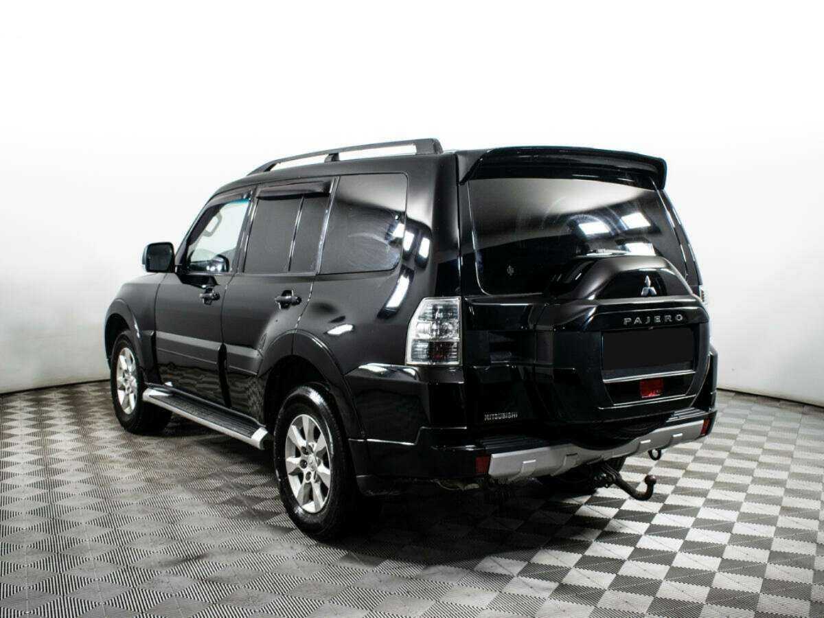 Купить Mitsubishi Pajero с пробегом. Фото: #4